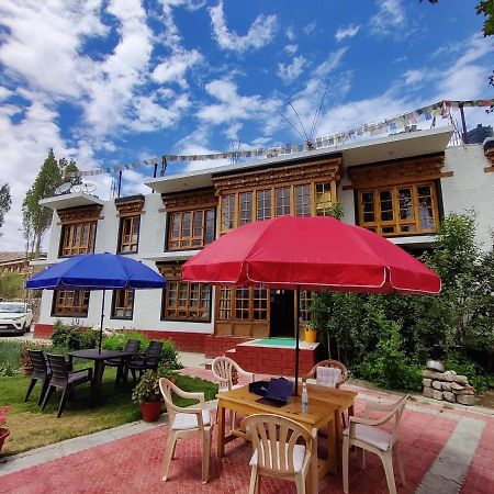 Jig Gyas Guest House Лех Екстериор снимка
