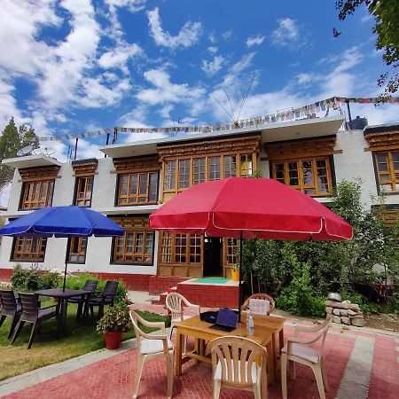 Jig Gyas Guest House Лех Екстериор снимка