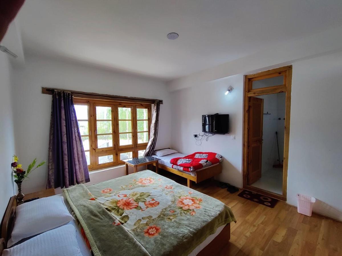 Jig Gyas Guest House Лех Екстериор снимка