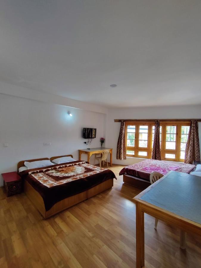 Jig Gyas Guest House Лех Екстериор снимка